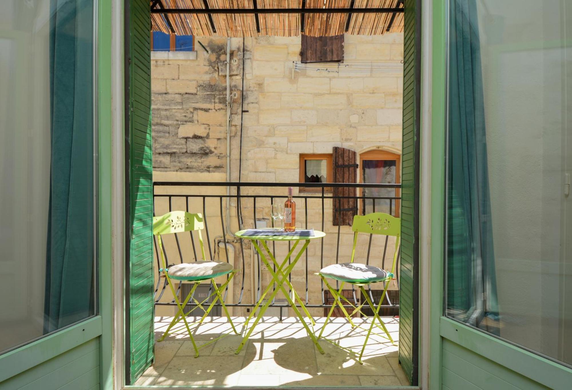 Maison Le Petit Balcon Beaucaire Beaucaire  Esterno foto